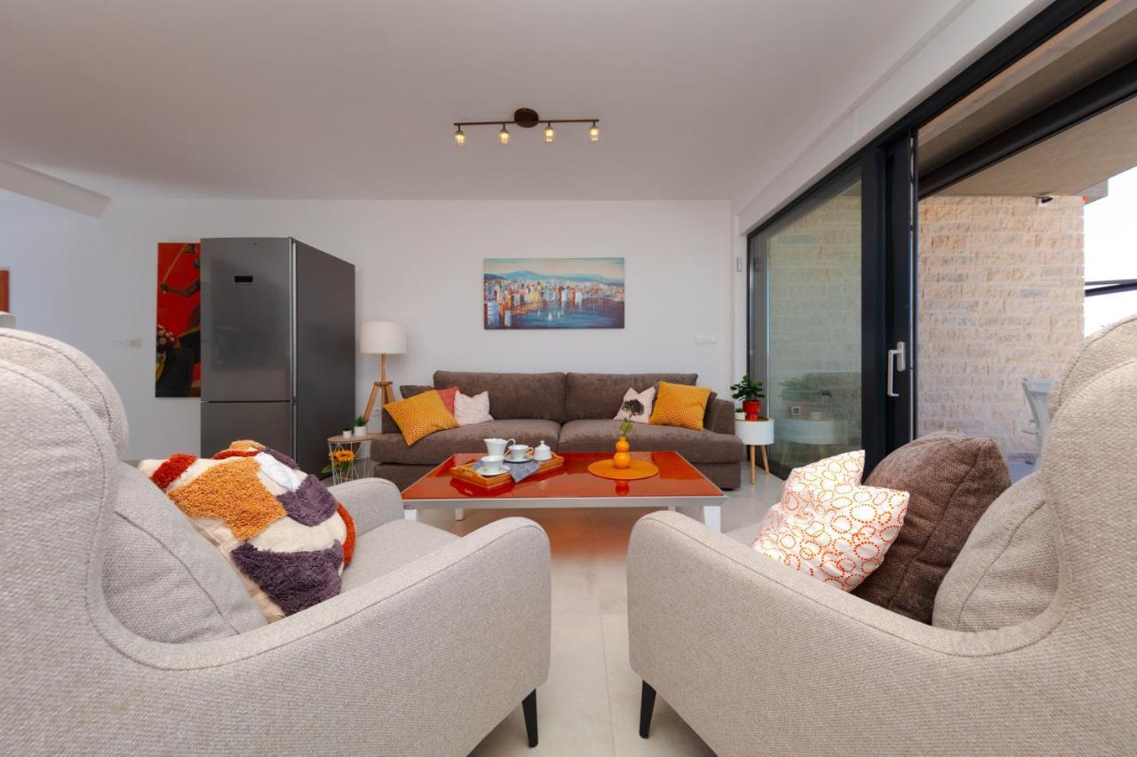 Apartment Oranz